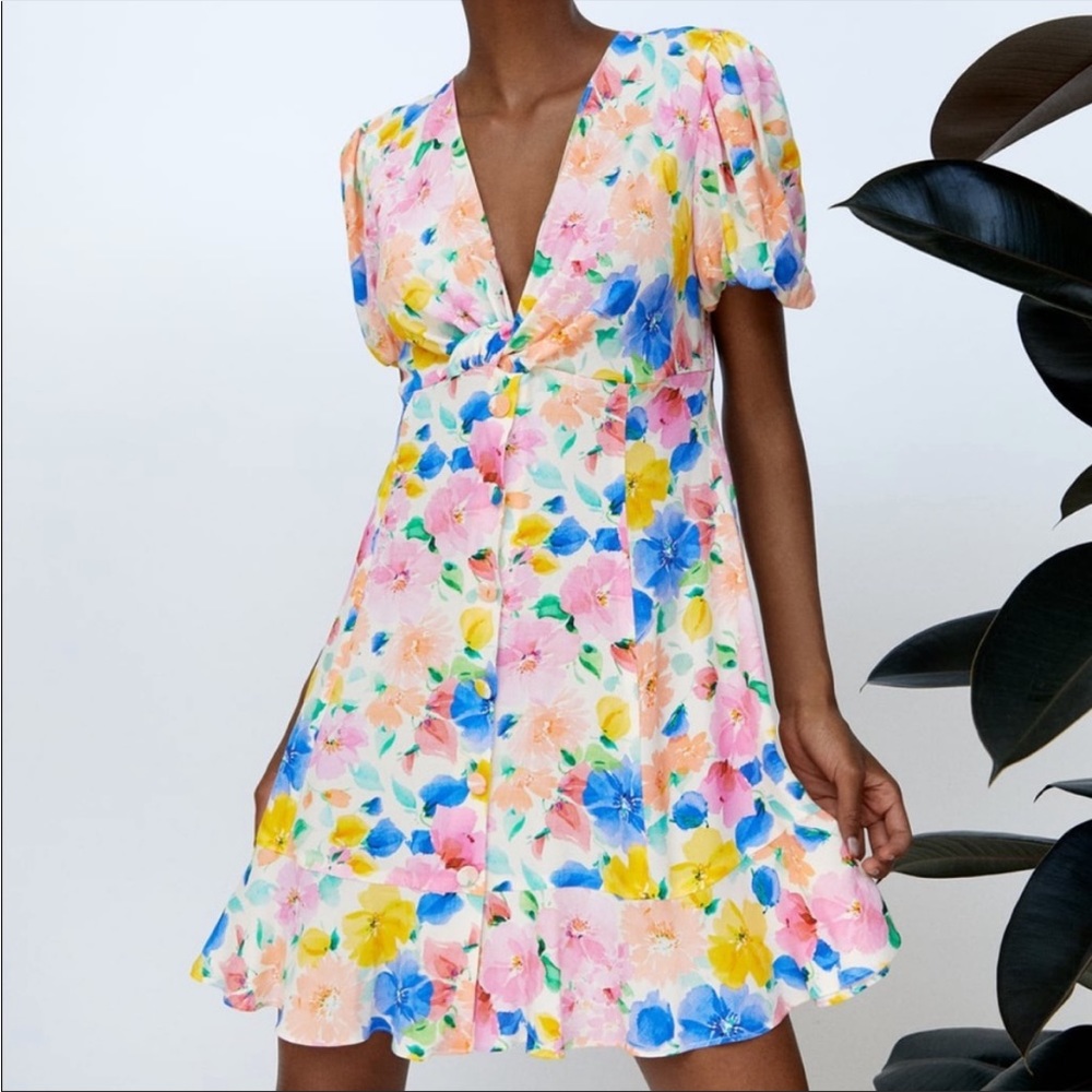 🐣 Zara mini floral dress